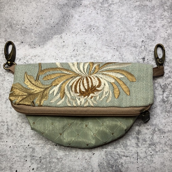 NEW HAND CRAFTED Kathleen Lewis Designs folding waist bag attaches to belt loops - Picture 1 of 16
